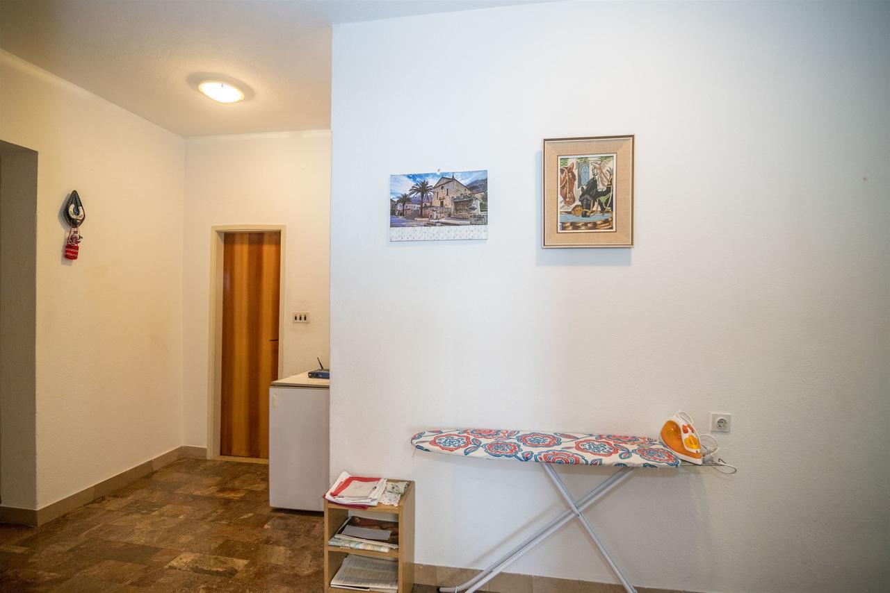 Apartments Zeljko Макарска Экстерьер фото